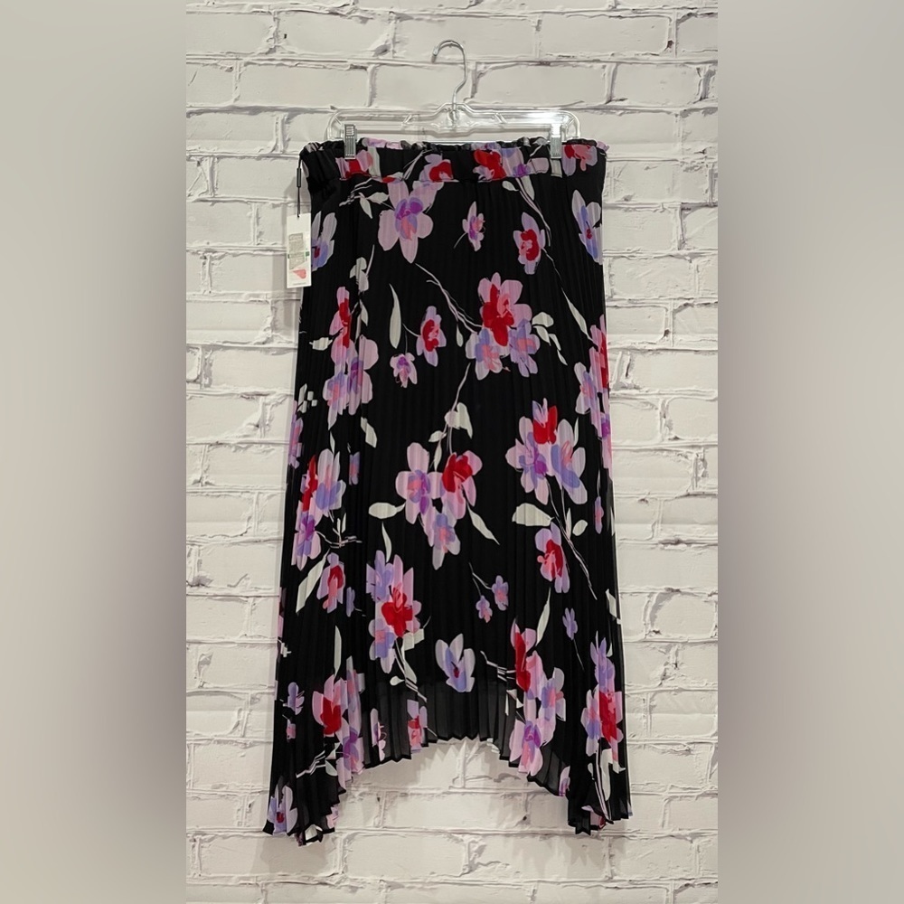 Calvin Klein Womens Pleated Skirt - NWT - Picture 4 of 9
